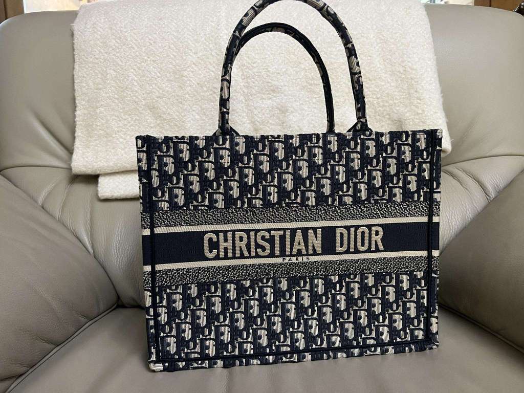 [REVIEW] DIOR MEDIUM OBLIQUE BOOK TOTE FROM DR96 FACTORY